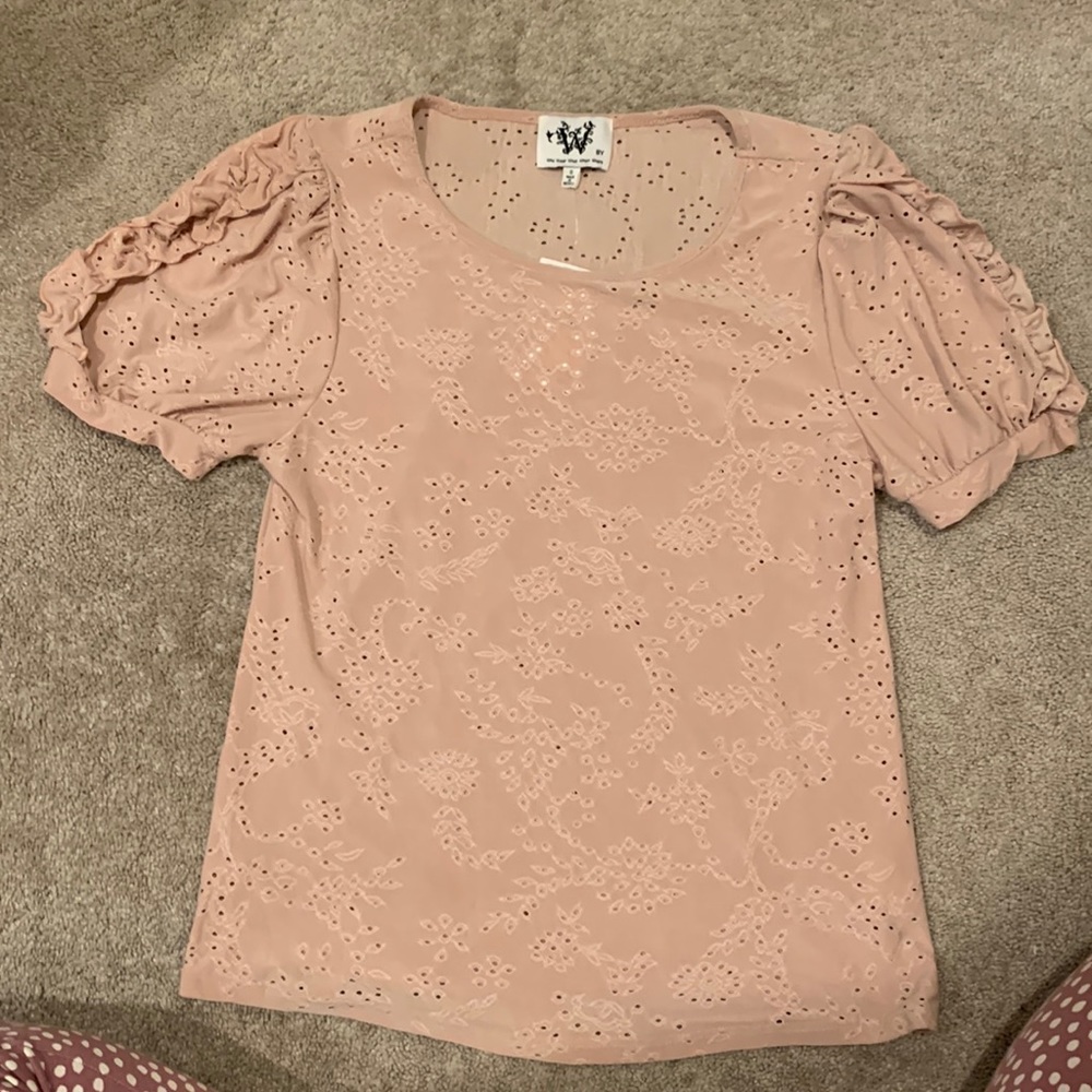 NWT Eyelet pattern Top